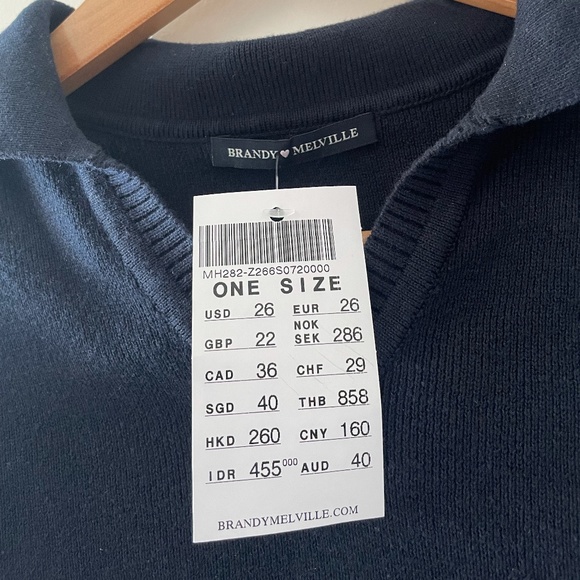 Brandy Melville Cropped Sweater - Picture 4 of 4